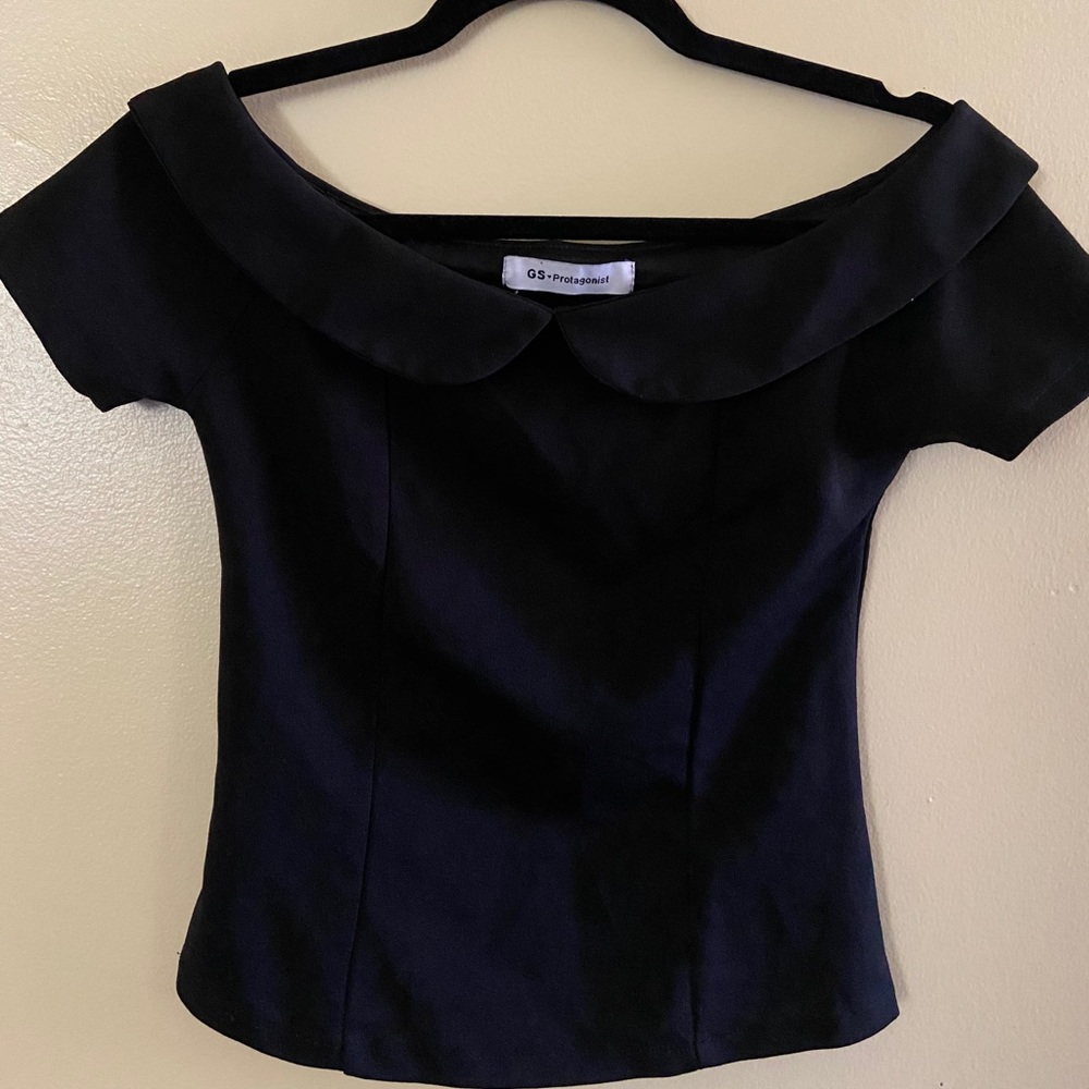Off the shoulder croptop